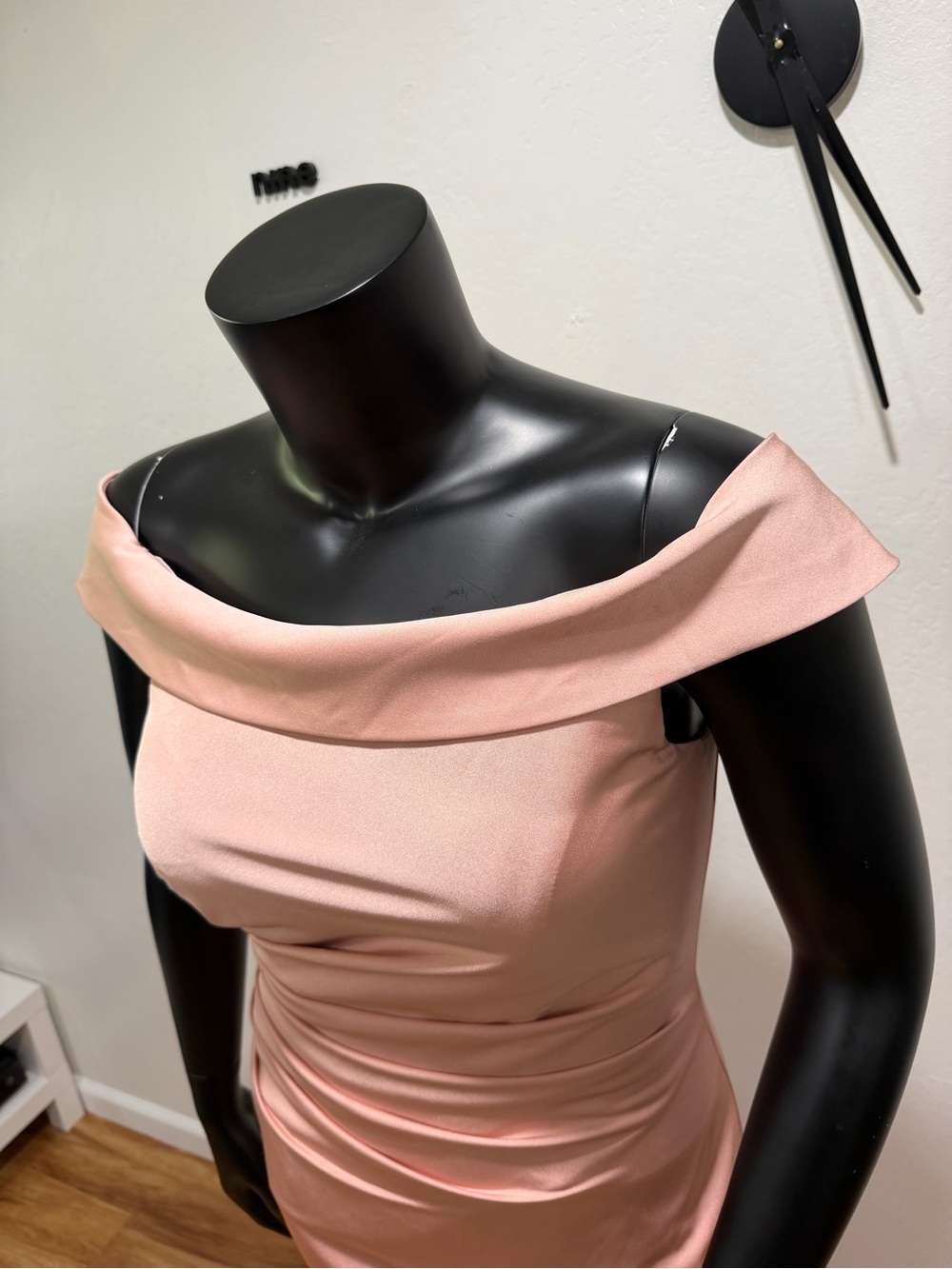 Allure Bridals Blush Satin Off Shoulder Formal Gown Size 16 - Picture 5 of 12
